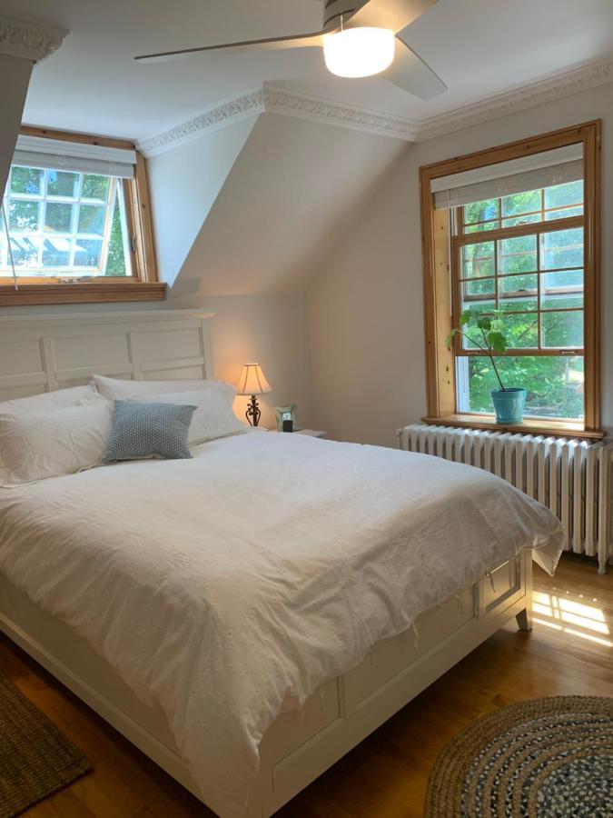 Manoir Alegria Bed & Breakfast Cowansville